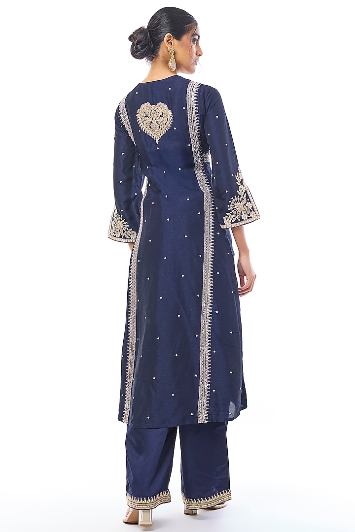 Blue Tussar Embroidered Straight Kurta Set by GOPI VAID at Pernia's Pop Up Shop
