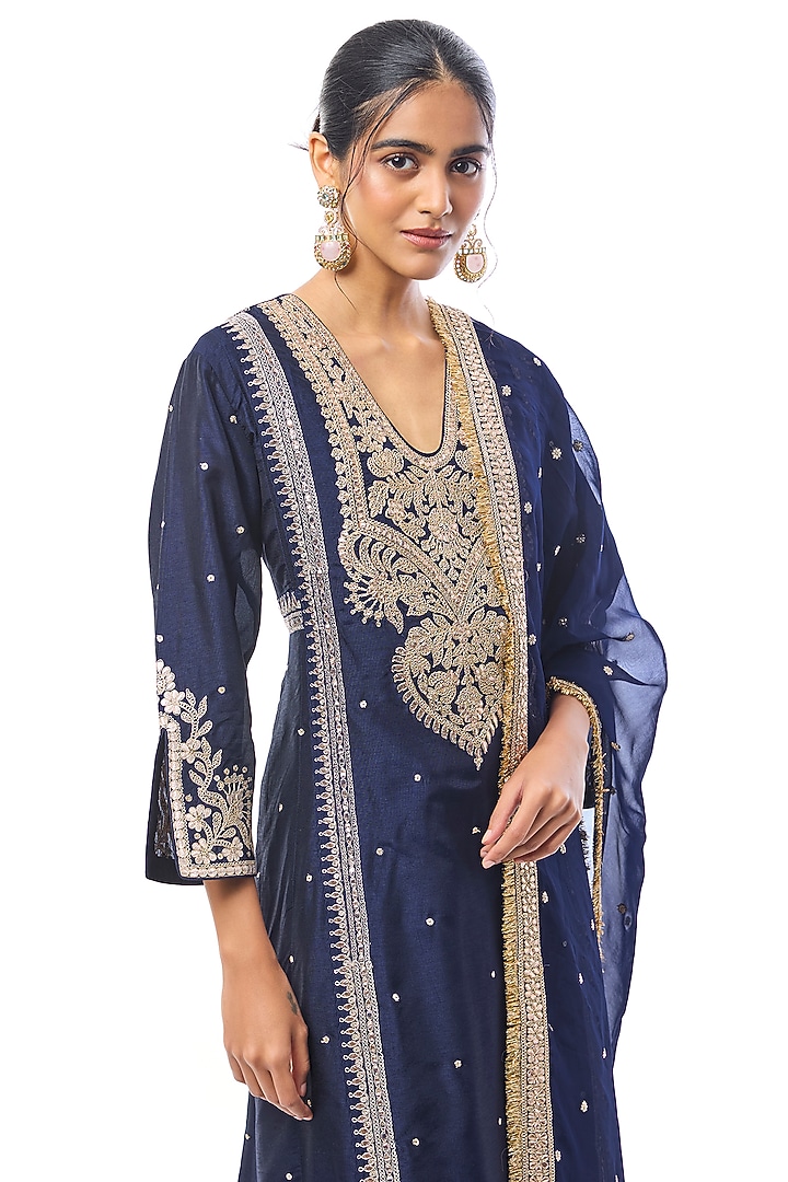 Blue Tussar Embroidered Straight Kurta Set by GOPI VAID at Pernia's Pop Up Shop