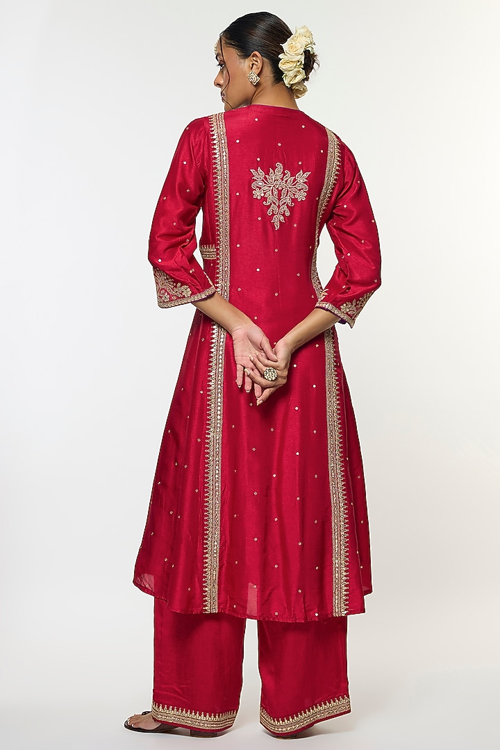 Red Tussar Thread Embroidered Straight-Cut Kurta Set by GOPI VAID at Pernia's Pop Up Shop