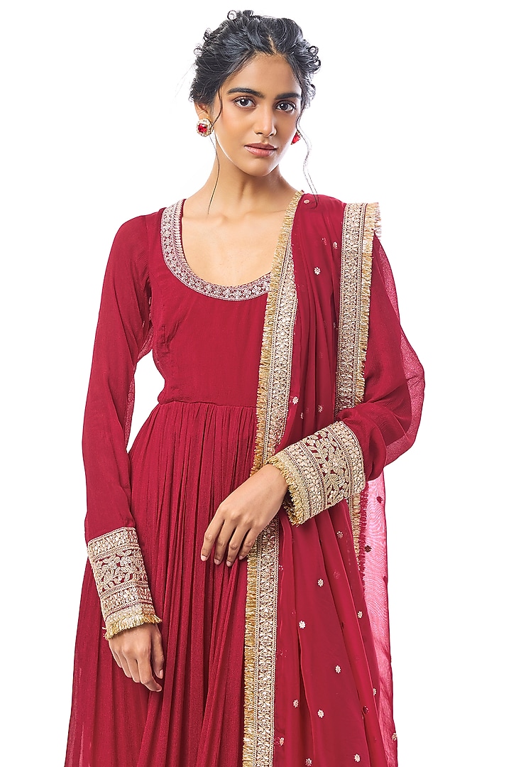 Red Tussar Motif Embroidered Wedding Anarkali Set by GOPI VAID at Pernia's Pop Up Shop