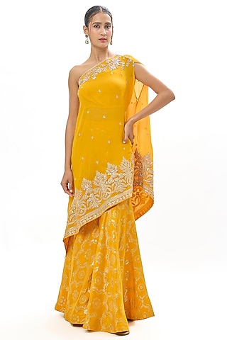 Mustard Yellow Tussar Embroidered Kurta Set by GOPI VAID