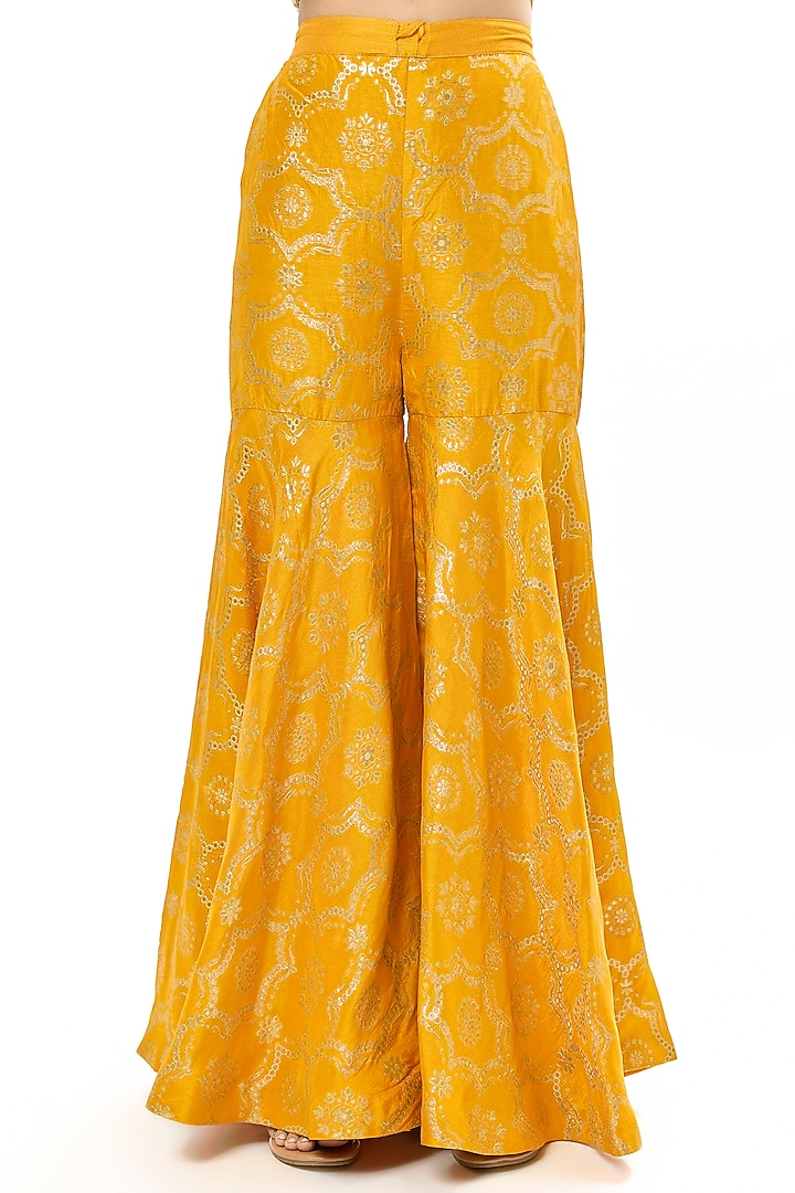 Mustard Yellow Tussar Embroidered Kurta Set by GOPI VAID at Pernia's Pop Up Shop