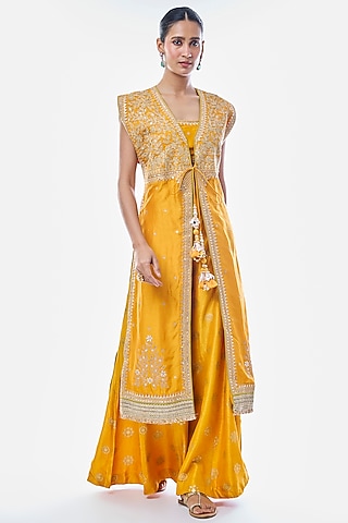Yellow Tussar Embroidered Jacket-Style Kurta Set by GOPI VAID