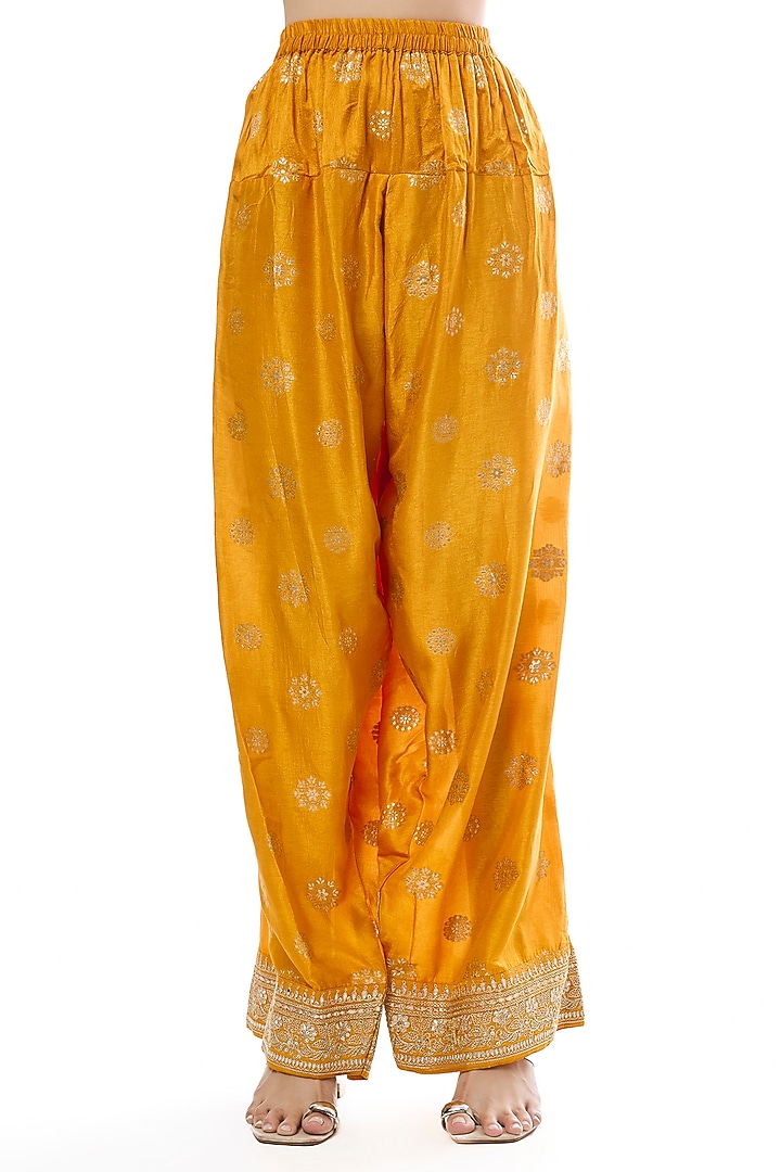 Yellow Tussar Embroidered Asymmetric Kurta Set by GOPI VAID at Pernia's Pop Up Shop