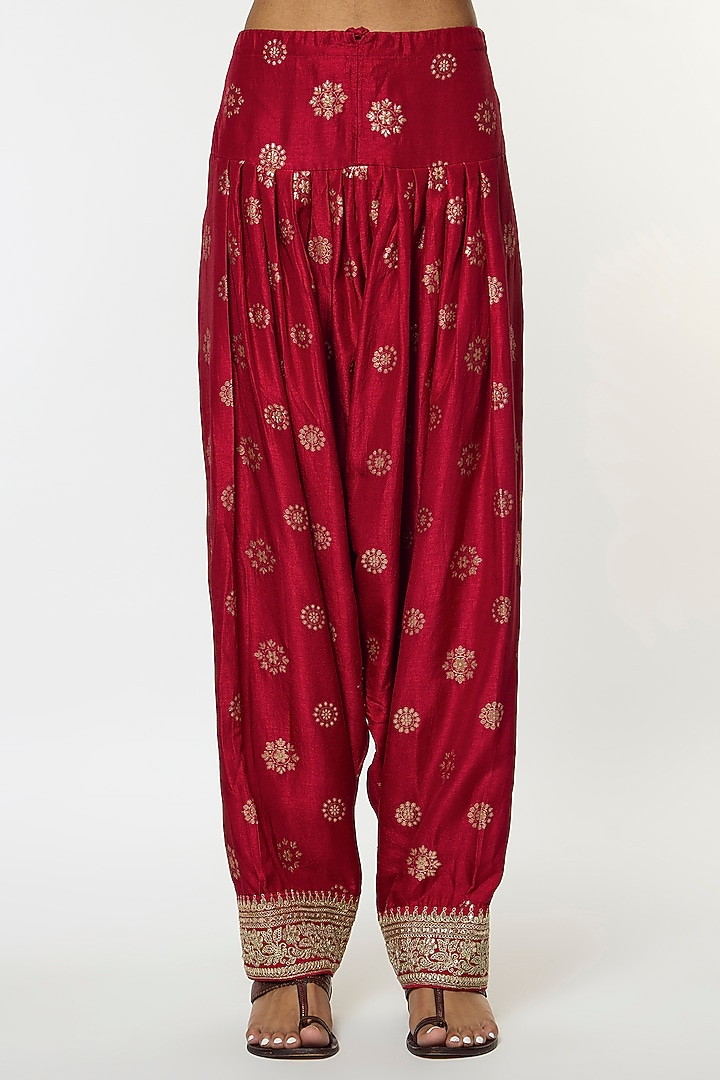 Red Tussar Embroidered Asymmetrical Kurta Set by GOPI VAID at Pernia's Pop Up Shop