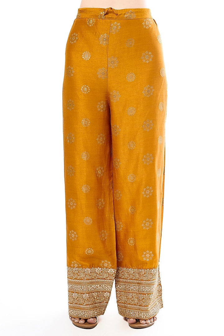 Yellow Tussar Motif Embroidered Kurta Set by GOPI VAID at Pernia's Pop Up Shop