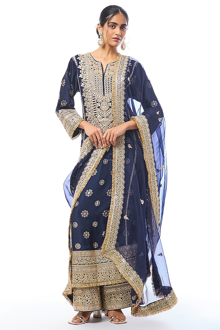 Navy Blue Tussar Embellished Kurta Set by GOPI VAID at Pernia's Pop Up Shop