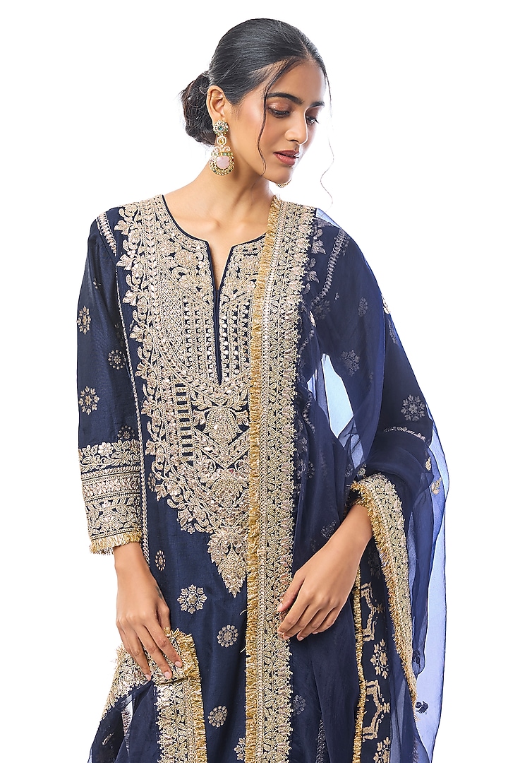 Navy Blue Tussar Embellished Kurta Set by GOPI VAID at Pernia's Pop Up Shop