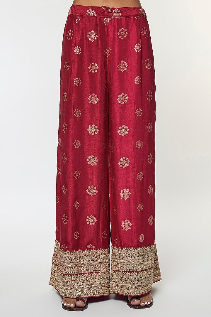 Red Tussar Motif Embroidered Kurta Set by GOPI VAID at Pernia's Pop Up Shop