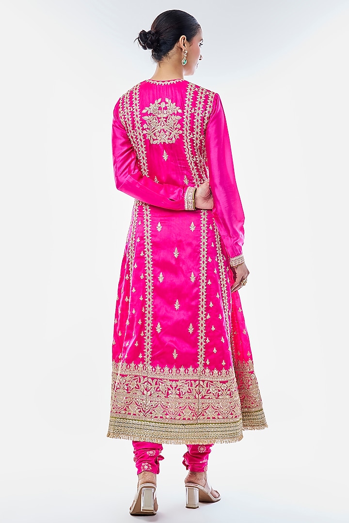 Pink Tussar Embroidered Kurta Set by GOPI VAID at Pernia's Pop Up Shop