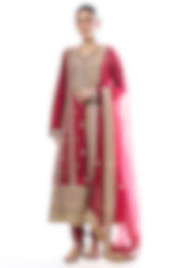 Red Tussar Embroidered Wedding Anarkali Set by GOPI VAID at Pernia's Pop Up Shop