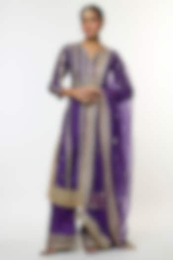 Purple Tussar Embellished Straight-Cut Kurta Set by GOPI VAID at Pernia's Pop Up Shop