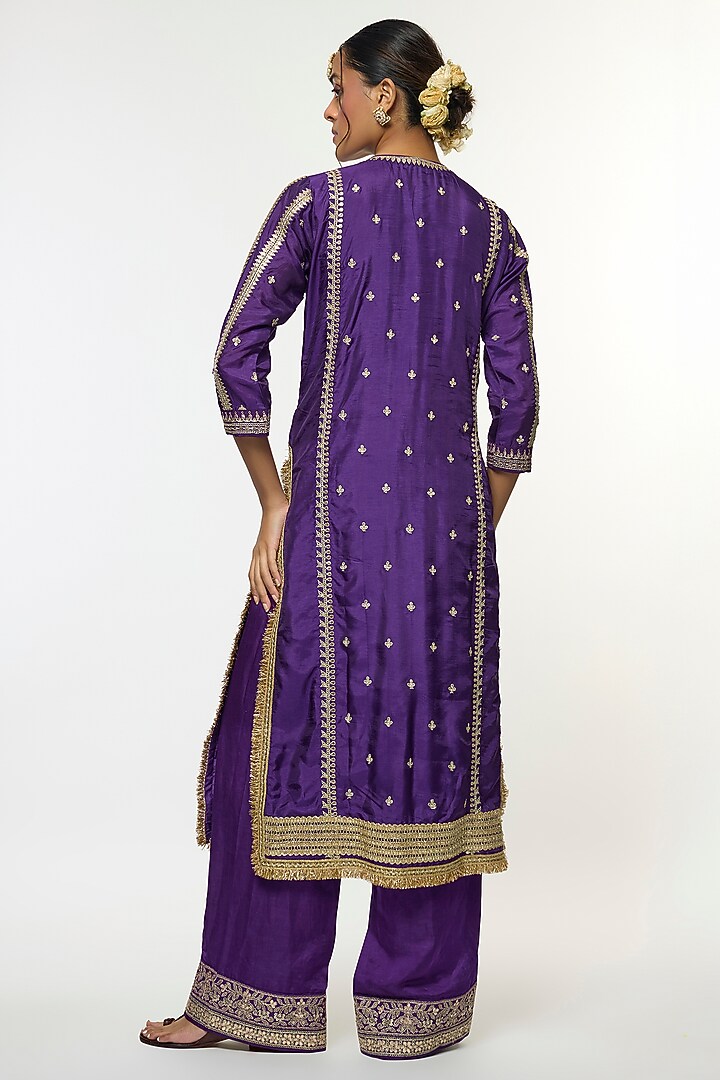 Purple Tussar Embellished Straight-Cut Kurta Set by GOPI VAID at Pernia's Pop Up Shop