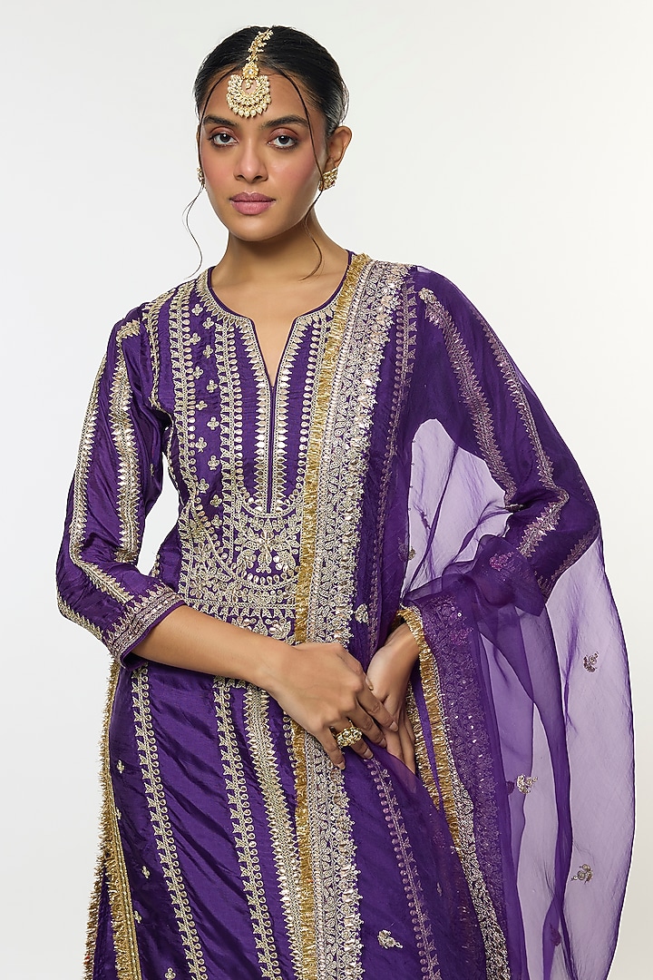 Purple Tussar Embellished Straight-Cut Kurta Set by GOPI VAID at Pernia's Pop Up Shop