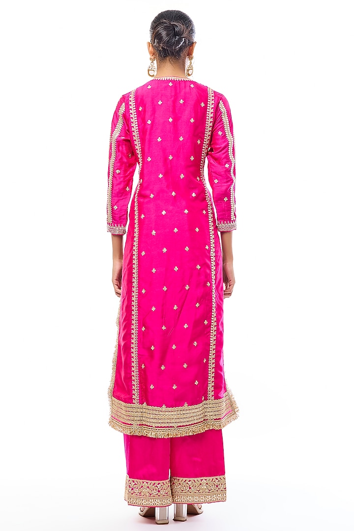Rani Pink Tussar Embellished Straight Kurta Set by GOPI VAID at Pernia's Pop Up Shop