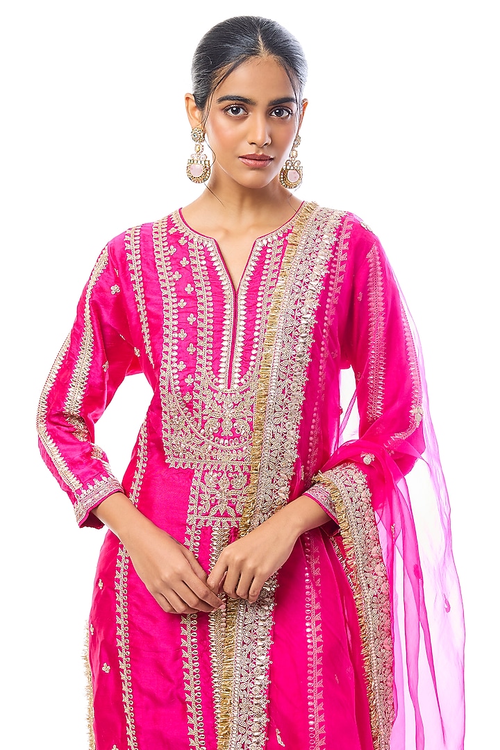 Rani Pink Tussar Embellished Straight Kurta Set by GOPI VAID at Pernia's Pop Up Shop