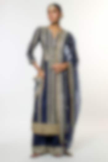 Navy Blue Tussar Embellished Straight Kurta Set by GOPI VAID at Pernia's Pop Up Shop