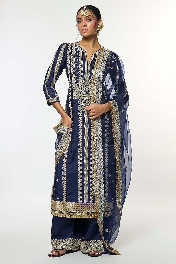 Navy Blue Tussar Embellished Straight Kurta Set by GOPI VAID at Pernia's Pop Up Shop