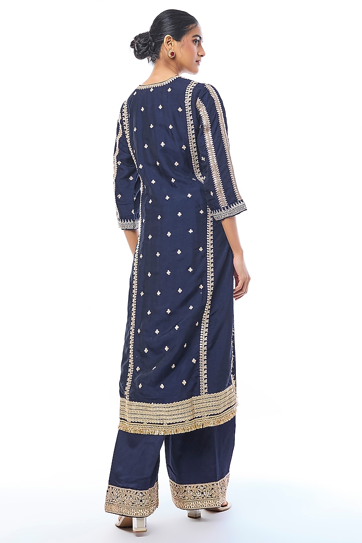 Navy Blue Tussar Embellished Straight Kurta Set by GOPI VAID at Pernia's Pop Up Shop