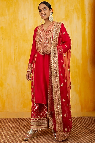 Red Zari Embroidered Kurta Set by GOPI VAID