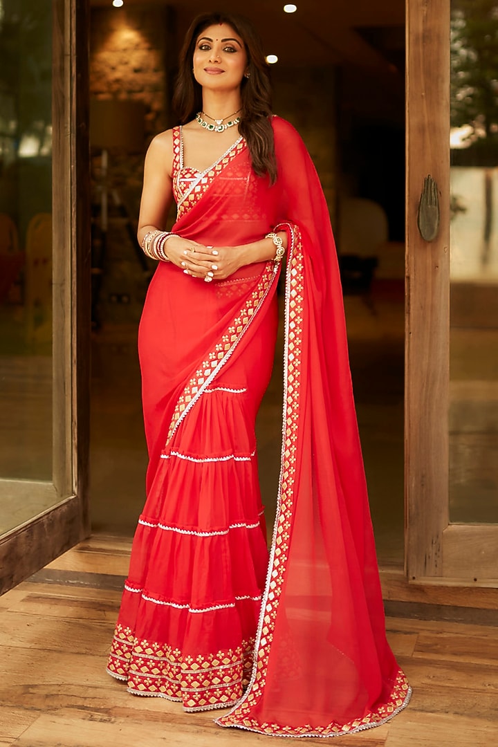 Red Embroidered Draped Wedding Saree Set by GOPI VAID at Pernia's Pop Up Shop