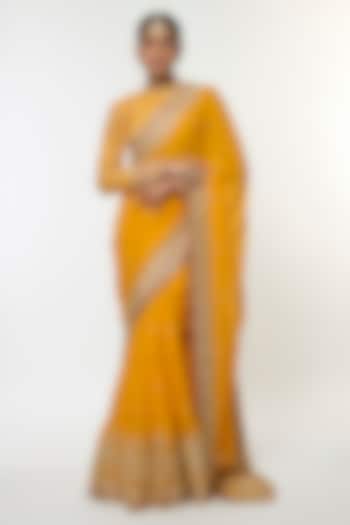 Yellow Georgette Embroidered Pleated Reception Saree Set by GOPI VAID at Pernia's Pop Up Shop