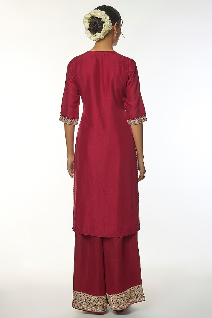Red Tussar Embroidered Straight-Cut Kurta Set by GOPI VAID at Pernia's Pop Up Shop