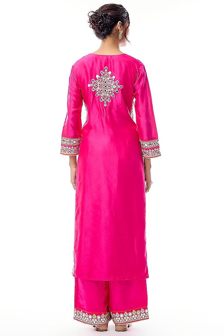Pink Raw Silk Embroidered Kurta Set by GOPI VAID at Pernia's Pop Up Shop