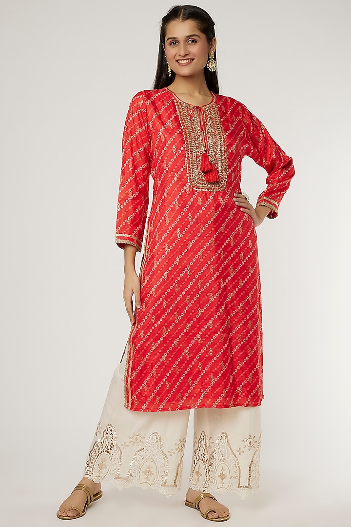 Red Embroidered Tunic Design by GOPI VAID at Pernia's Pop Up Shop 2024