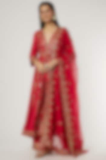 Red Tussar Silk Kurta Set by GOPI VAID