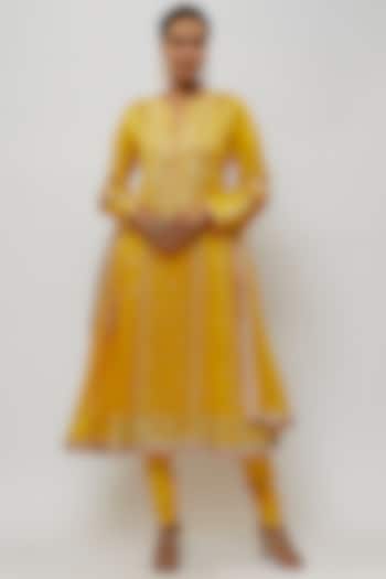 Yellow Tussar Wedding Anarkali Set by GOPI VAID at Pernia's Pop Up Shop
