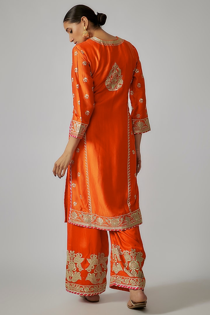 Orange Tussar Leaf Motif Embroidered Kurta Set by Gopi Vaid at Pernia's Pop Up Shop