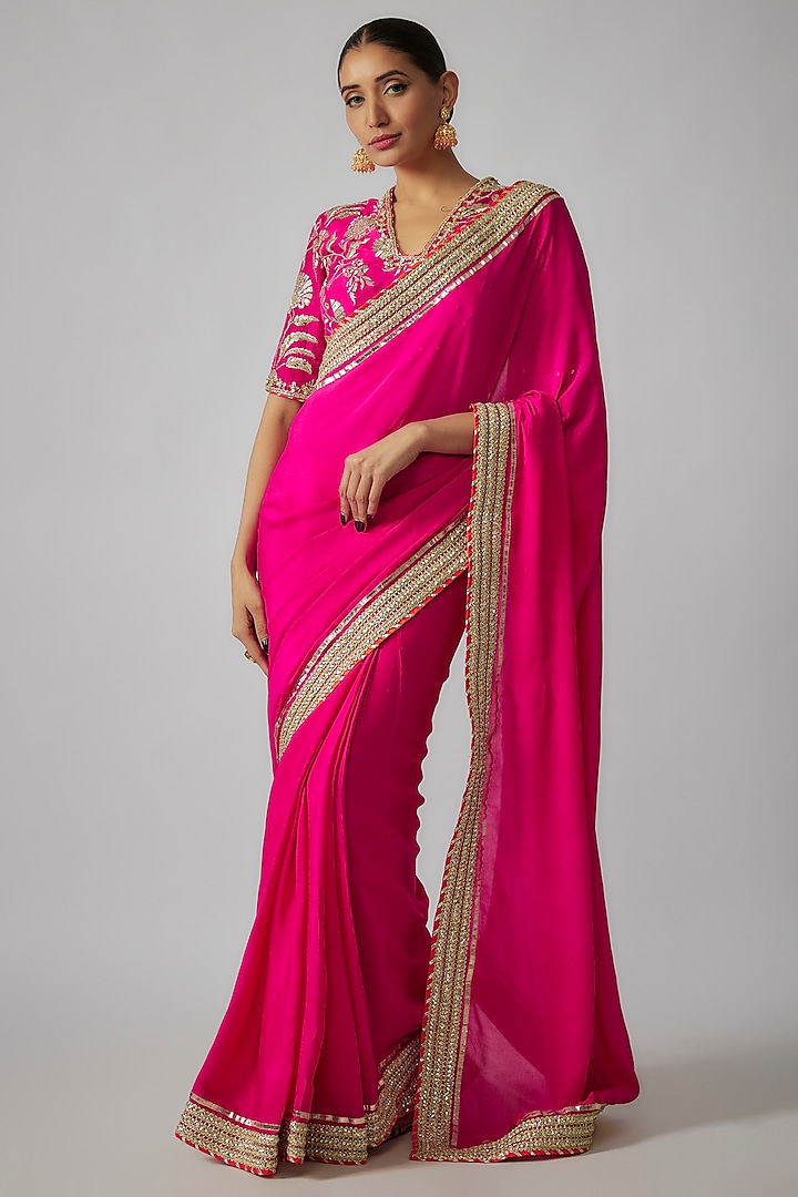 Pink Chiffon Gold Embroidered Wedding Saree Set by Gopi Vaid at Pernia's Pop Up Shop