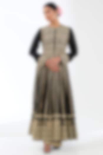 Black Tussar Motifs Bridal Anarkali Set by GOPI VAID at Pernia's Pop Up Shop