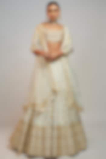 White Tussar Zardosi Embellished Bridal Lehenga Set by GOPI VAID at Pernia's Pop Up Shop