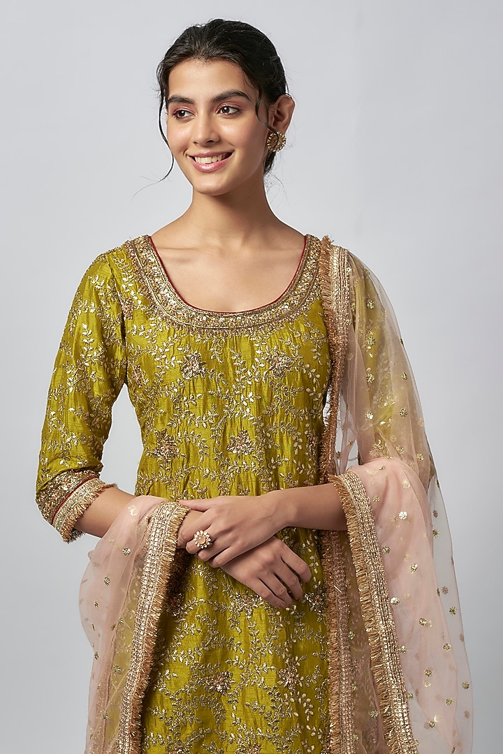 Green Jaal tussar Sequins Embroidered Kurta Set by GOPI VAID at Pernia's Pop Up Shop