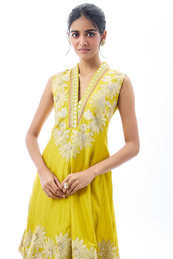 Yellow Tussar Kurta Set by GOPI VAID at Pernia's Pop Up Shop