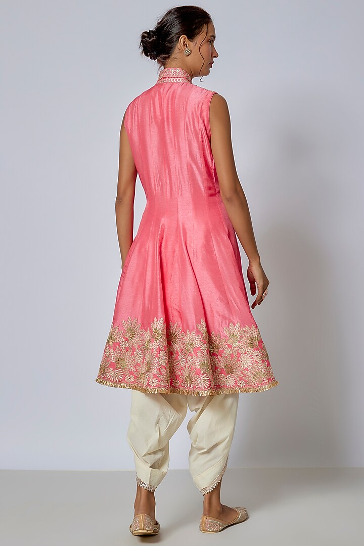Pink Tussar Embroidered Kurta Set by GOPI VAID at Pernia's Pop Up Shop