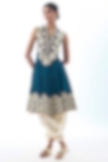 Blue Tussar Kurta Set by GOPI VAID at Pernia's Pop Up Shop