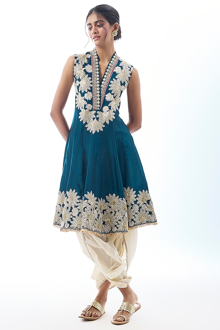 Blue Tussar Kurta Set by GOPI VAID at Pernia's Pop Up Shop