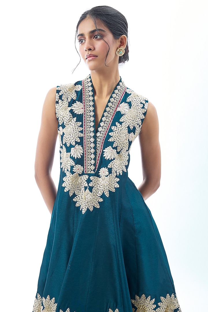 Blue Tussar Kurta Set by GOPI VAID at Pernia's Pop Up Shop