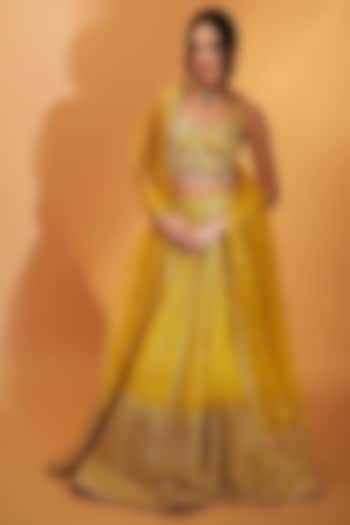 Yellow Organza Embellished Wedding Lehenga Set by GOPI VAID at Pernia's Pop Up Shop