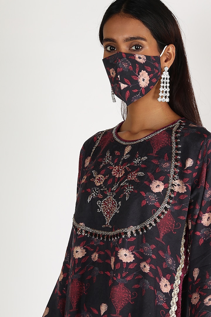 Black Embroidered Tunic by GOPI VAID at Pernia's Pop Up Shop
