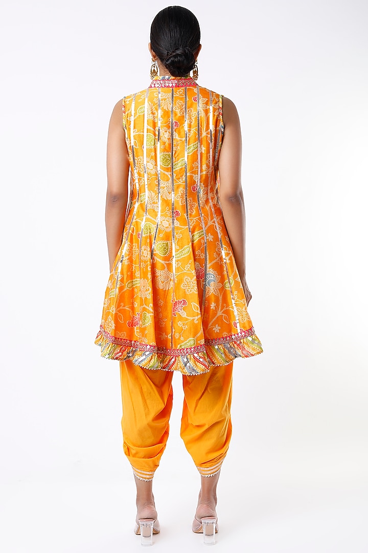 Mango Yellow Printed & Embroidered Kurta Set by GOPI VAID at Pernia's Pop Up Shop