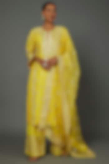 Yellow Embroidered Kurta Set by GOPI VAID