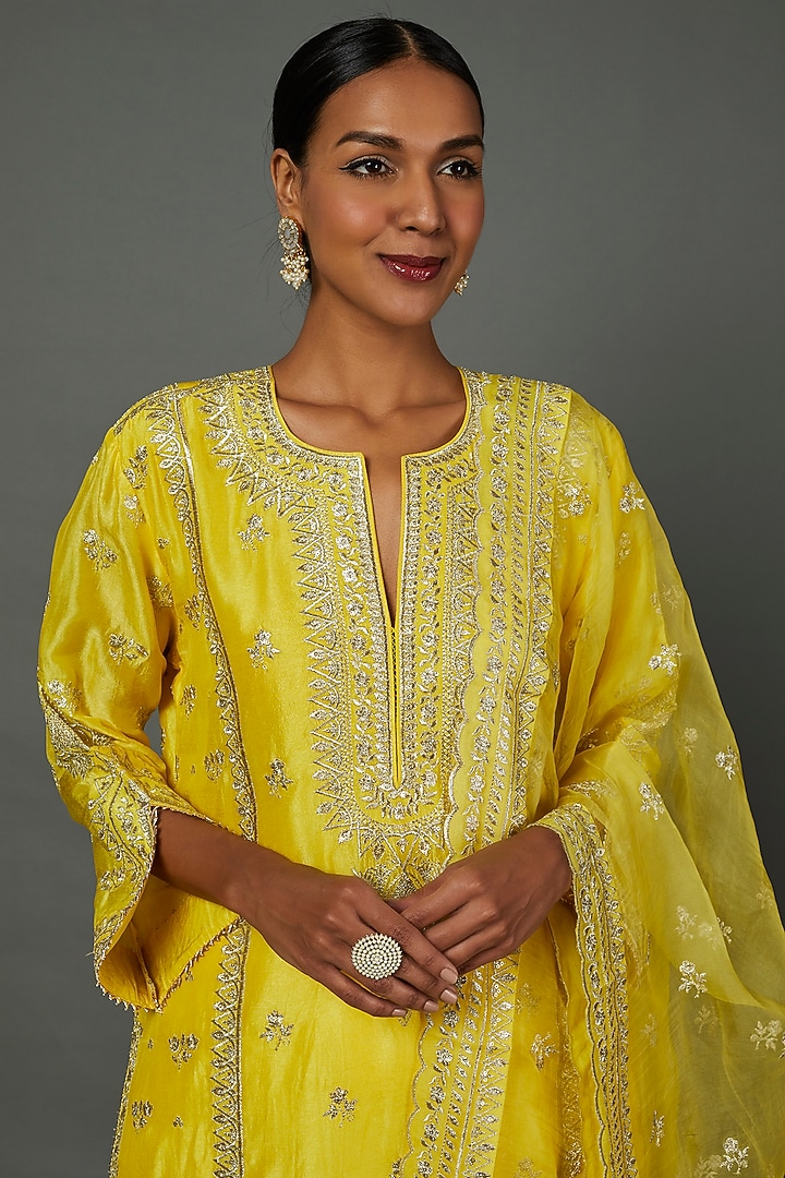 Yellow Embroidered Kurta Set by GOPI VAID at Pernia's Pop Up Shop