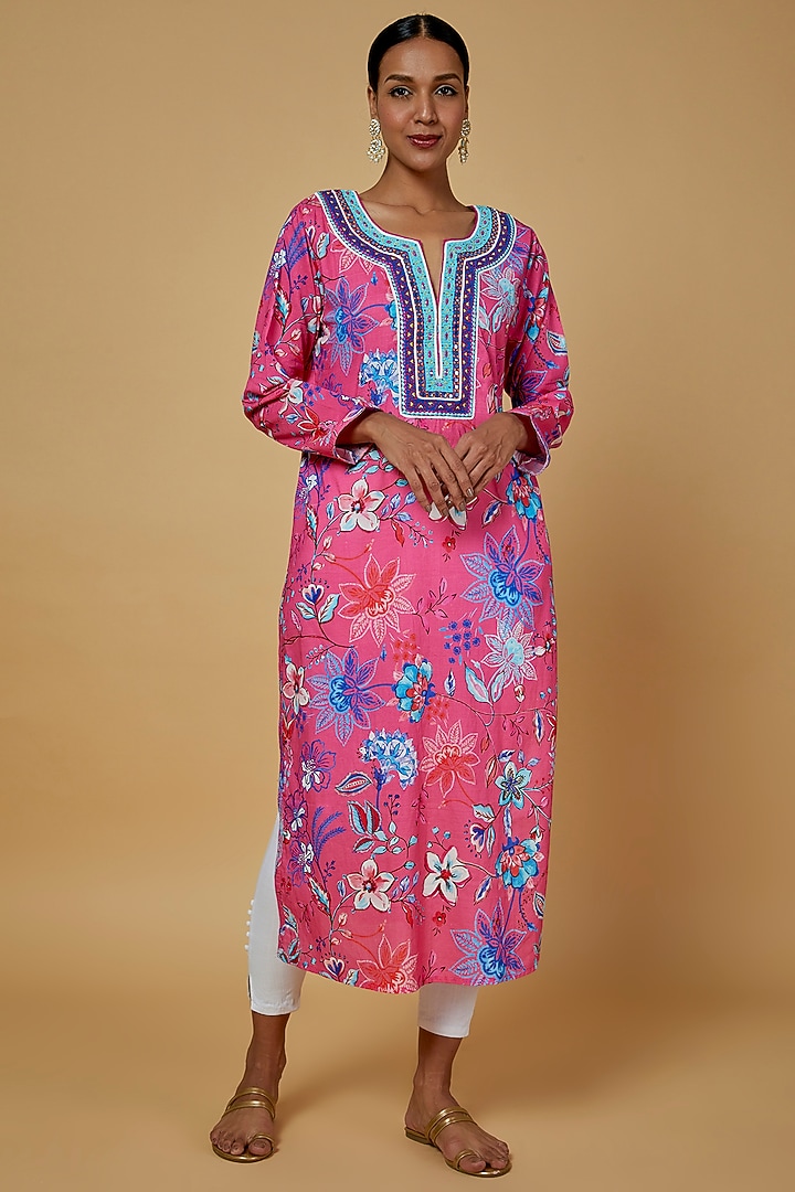 Blush Pink Floral Printed Tunic Design by GOPI VAID at Pernia's Pop Up Shop 2024