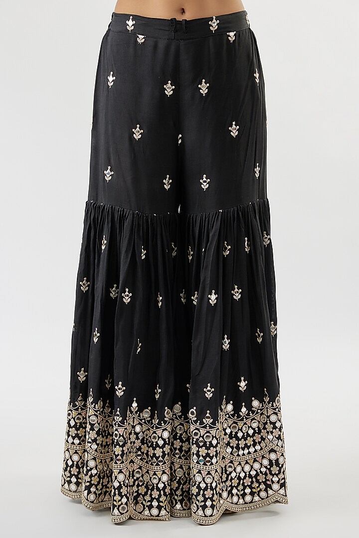 Black Tussar Mirror Embroidered Asymmetric Kurta Set by Gopi Vaid at Pernia's Pop Up Shop