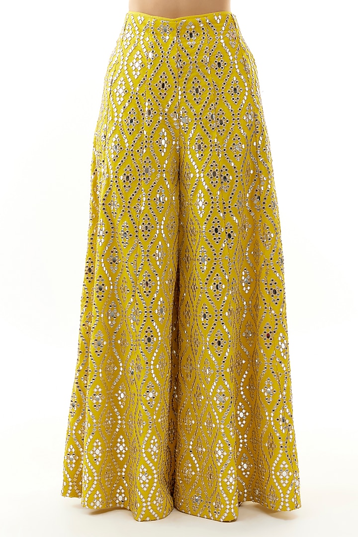 Yellow Net Mirror Embroidered Cape Set by Gopi Vaid at Pernia's Pop Up Shop