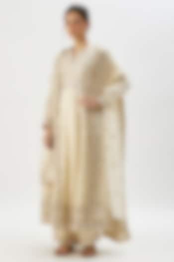 Ivory Tussar Mirror Embroidered Wedding Anarkali Set by GOPI VAID at Pernia's Pop Up Shop